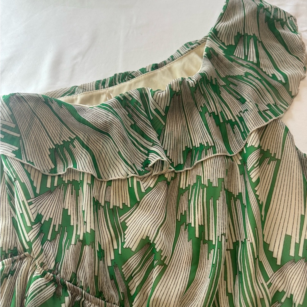 Asymmetrical One-Shoulder Green Patterned Ruffle Dress - Picture 5 of 5